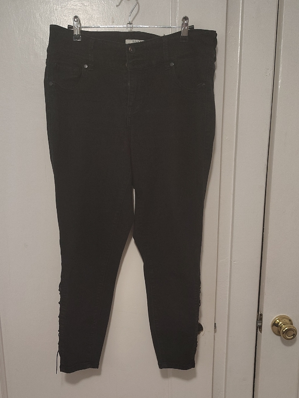 torrid Black High-Rise Skinny Jeans